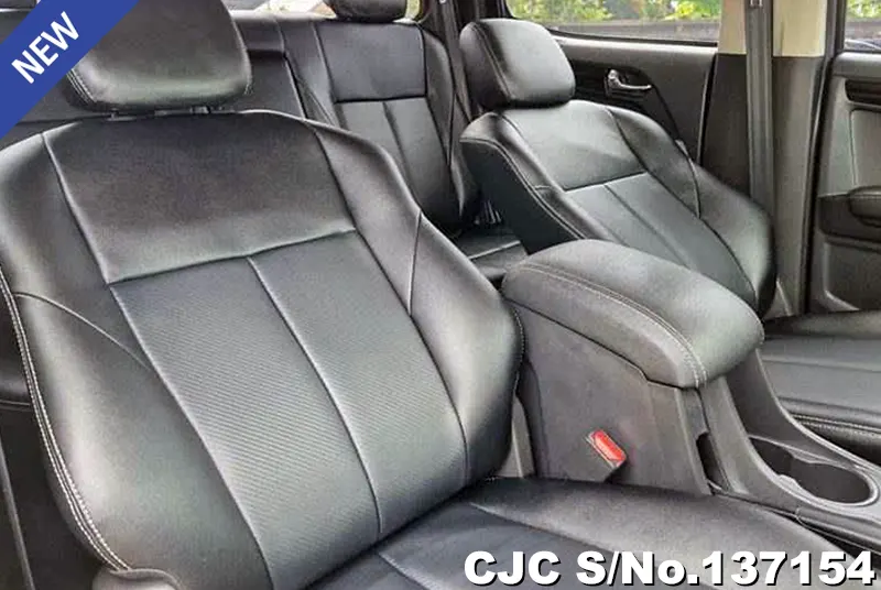 Isuzu D-Max in Black for Sale Image 7