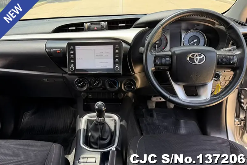Toyota Hilux in Gray for Sale Image 5