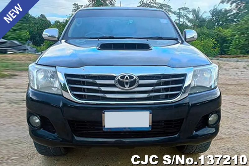 Toyota Hilux in Black for Sale Image 4