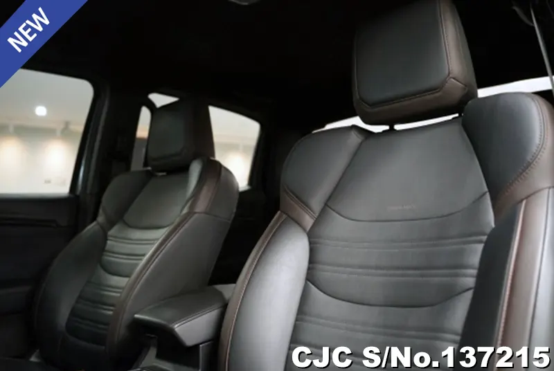 Isuzu D-Max in Gray for Sale Image 9