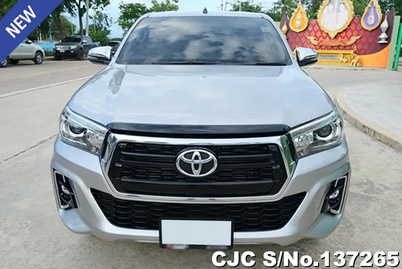 Toyota Hilux in Silver for Sale Image 4