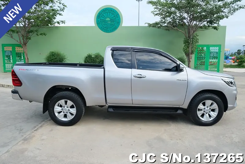 Toyota Hilux in Silver for Sale Image 6