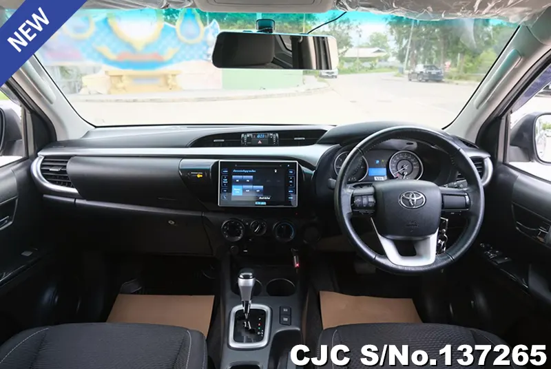 Toyota Hilux in Silver for Sale Image 10
