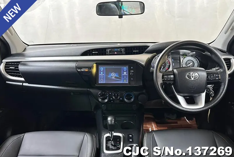 Toyota Hilux in Silver for Sale Image 5