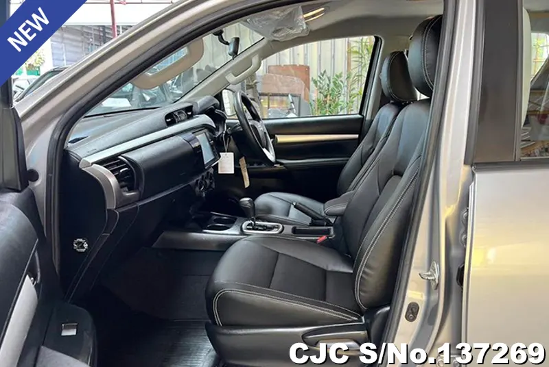 Toyota Hilux in Silver for Sale Image 8