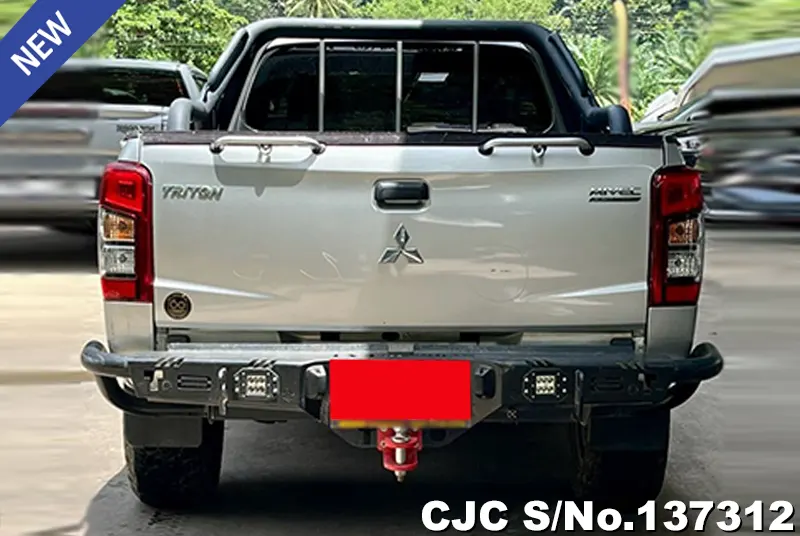 Mitsubishi Triton in Gray for Sale Image 4