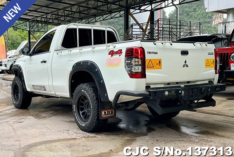 Mitsubishi Triton in White for Sale Image 1