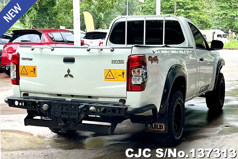 Mitsubishi Triton in White for Sale Image 2