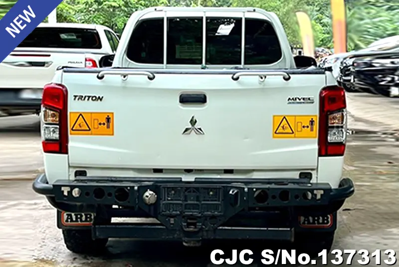 Mitsubishi Triton in White for Sale Image 5