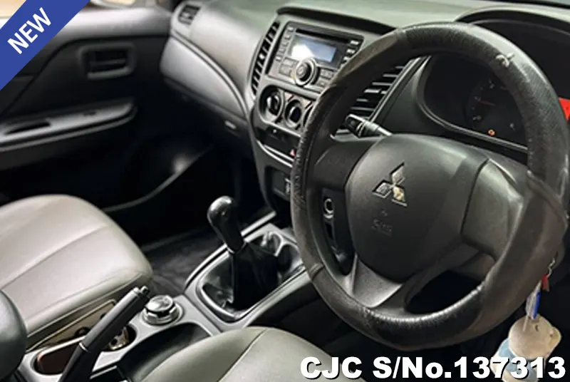 Mitsubishi Triton in White for Sale Image 6