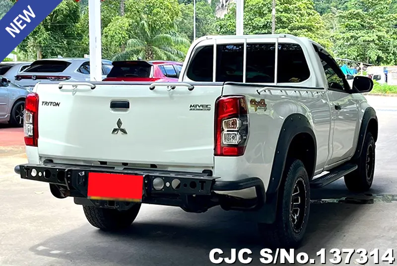 Mitsubishi Triton in White for Sale Image 2