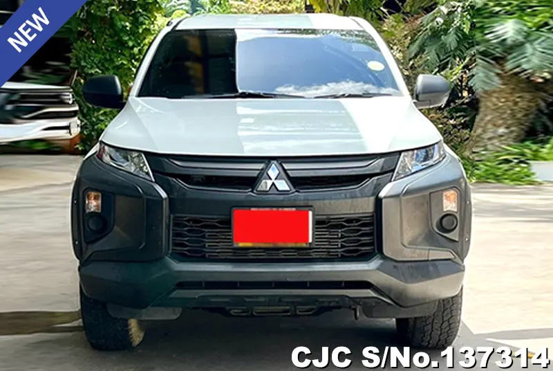 Mitsubishi Triton in White for Sale Image 4