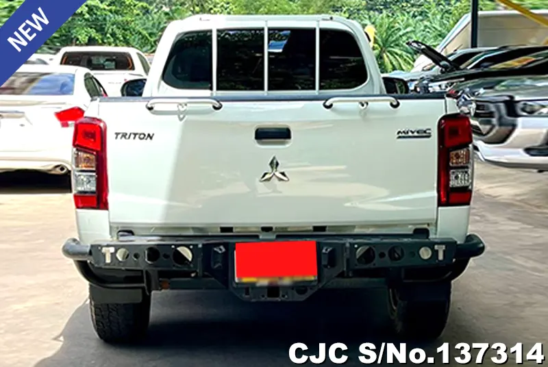 Mitsubishi Triton in White for Sale Image 5