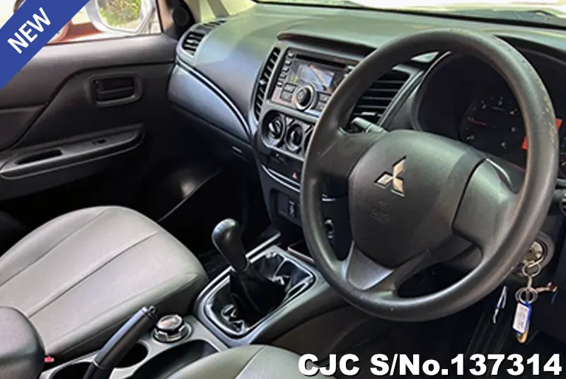 Mitsubishi Triton in White for Sale Image 6