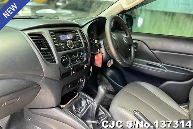 Mitsubishi Triton in White for Sale Image 7