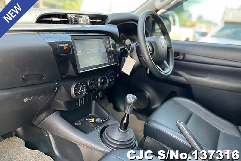 Toyota Hilux in White for Sale Image 7