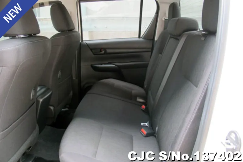 Toyota Hilux in White for Sale Image 10