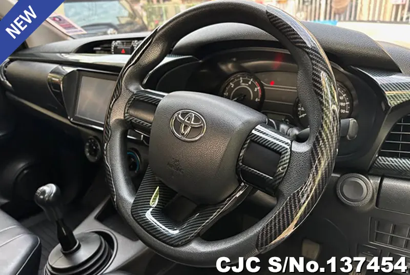 Toyota Hilux in White for Sale Image 11