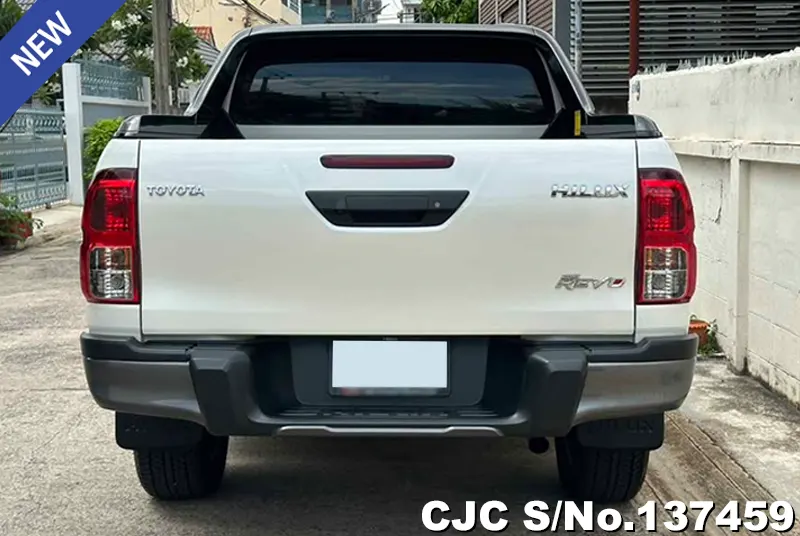 Toyota Hilux in White for Sale Image 5