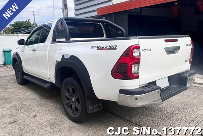 Toyota Hilux in White for Sale Image 1