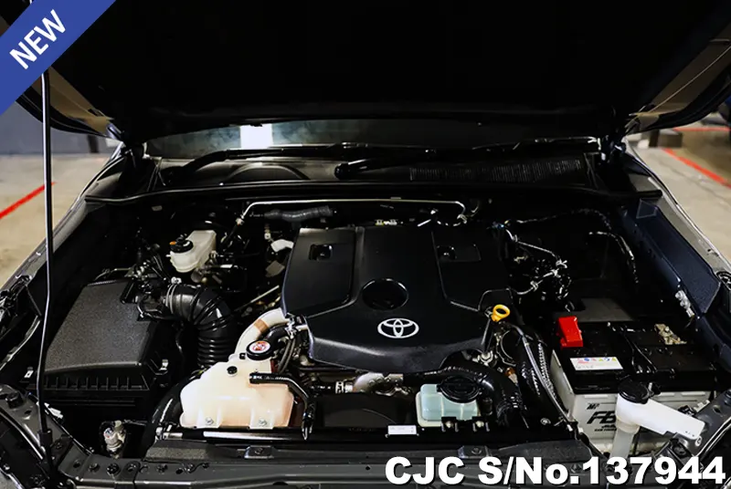 Toyota Hilux in Gray for Sale Image 14
