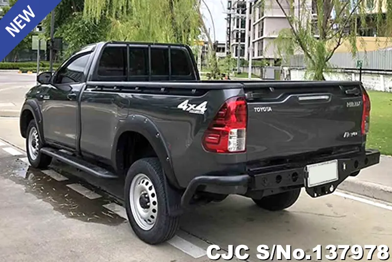 Toyota Hilux in Gray for Sale Image 1