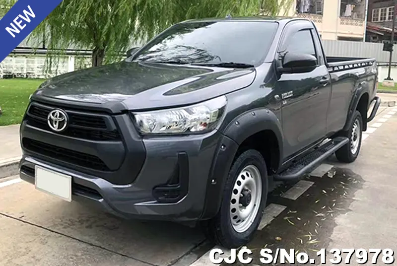 Toyota Hilux in Gray for Sale Image 3