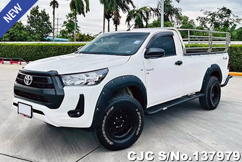 Toyota Hilux in White for Sale Image 3