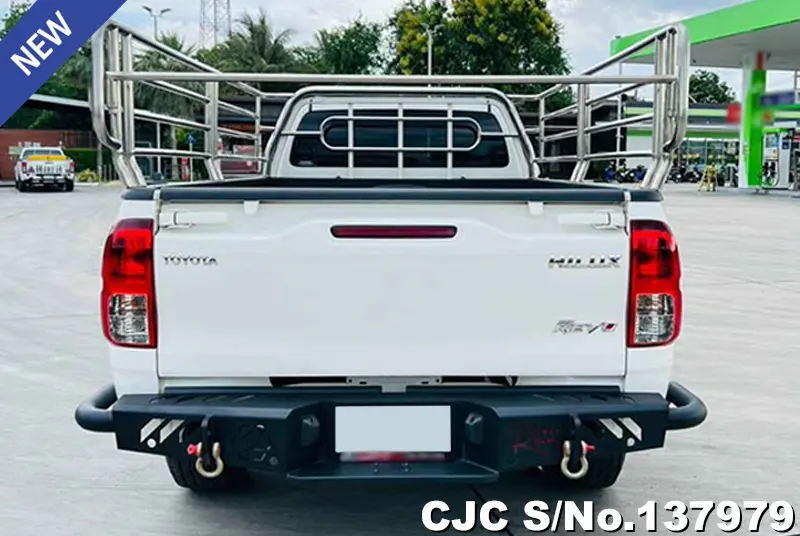 Toyota Hilux in White for Sale Image 5