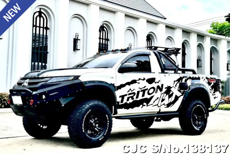 Mitsubishi Triton in White for Sale Image 3