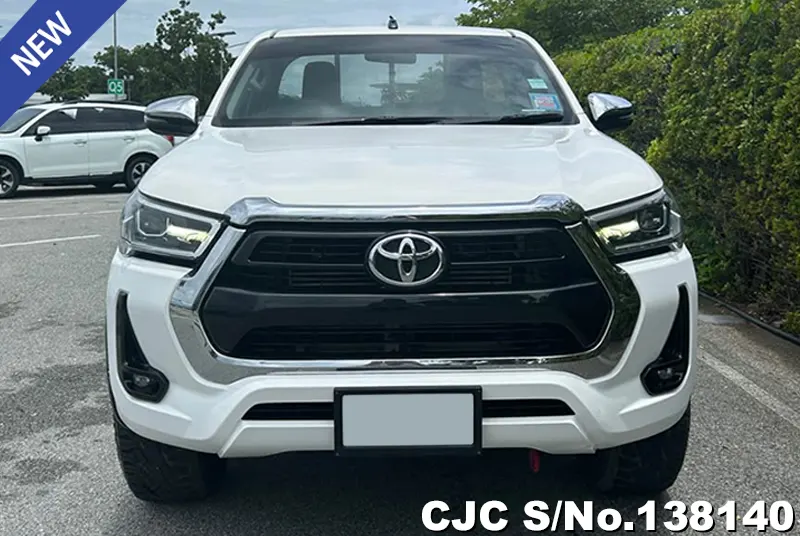 Toyota Hilux in White for Sale Image 2