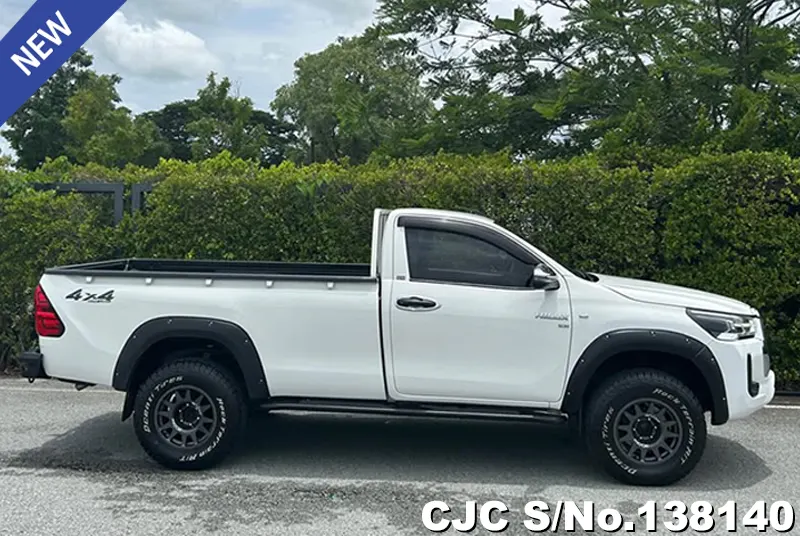 Toyota Hilux in White for Sale Image 4