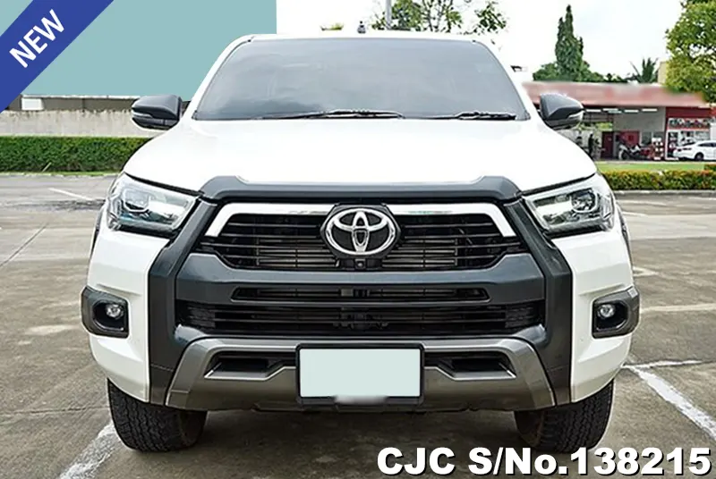 Toyota Hilux in White for Sale Image 4