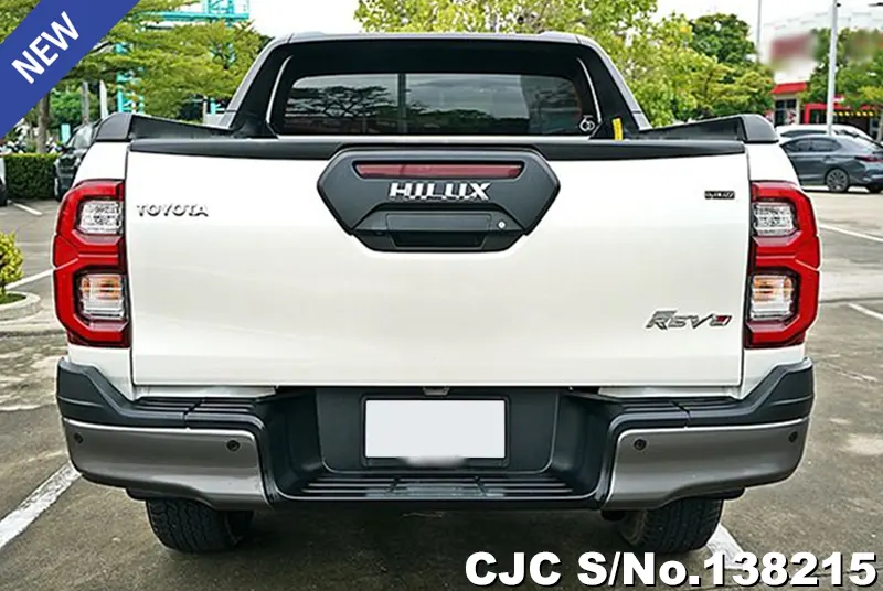 Toyota Hilux in White for Sale Image 5