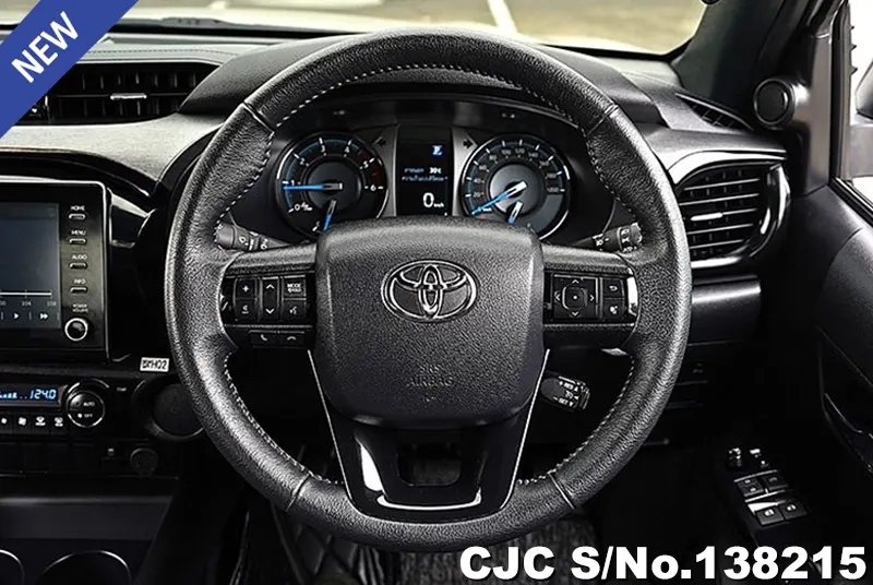 Toyota Hilux in White for Sale Image 9