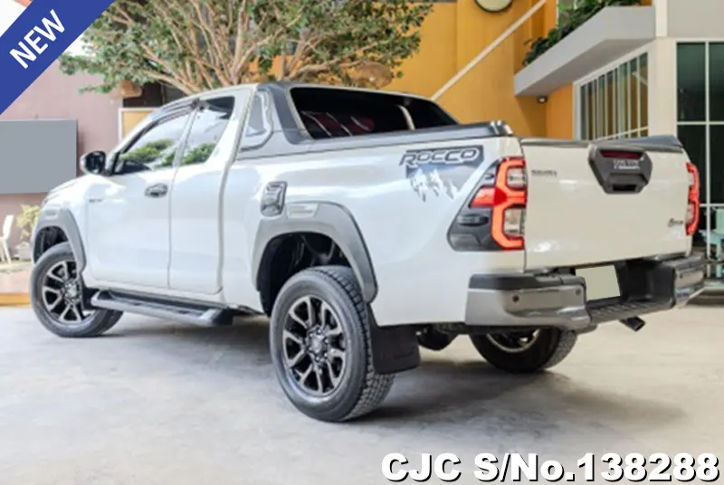 Toyota Hilux in White for Sale Image 1