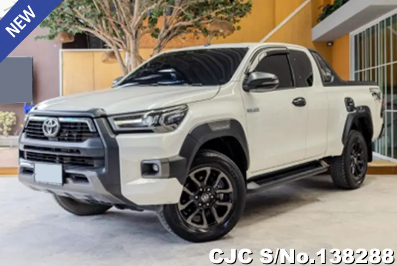 Toyota Hilux in White for Sale Image 3