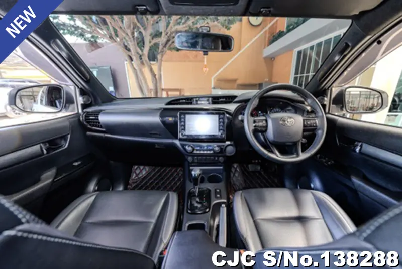 Toyota Hilux in White for Sale Image 6