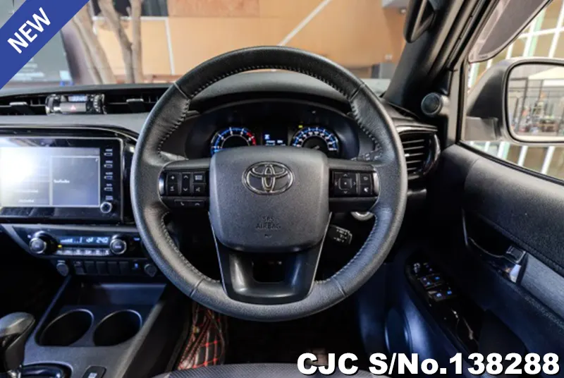 Toyota Hilux in White for Sale Image 7