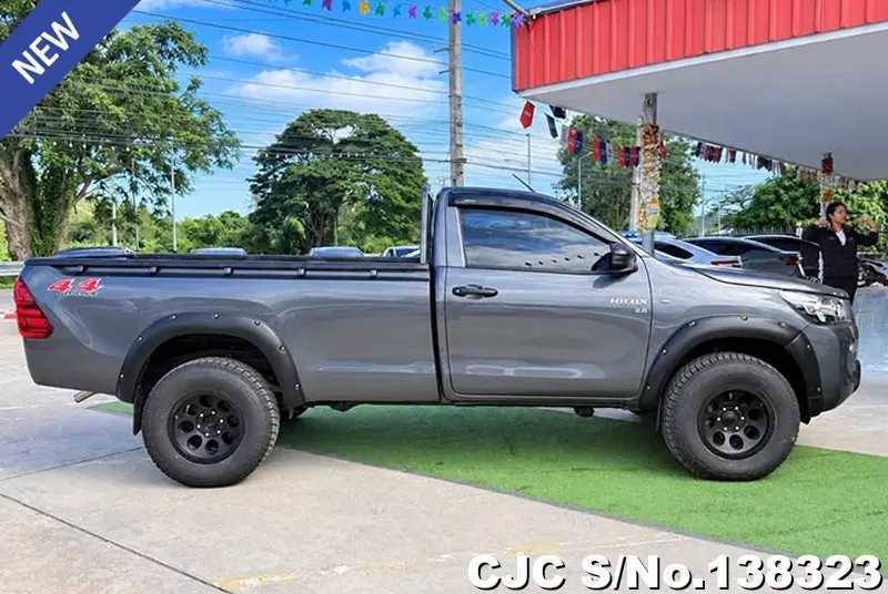 Toyota Hilux in Gray for Sale Image 2