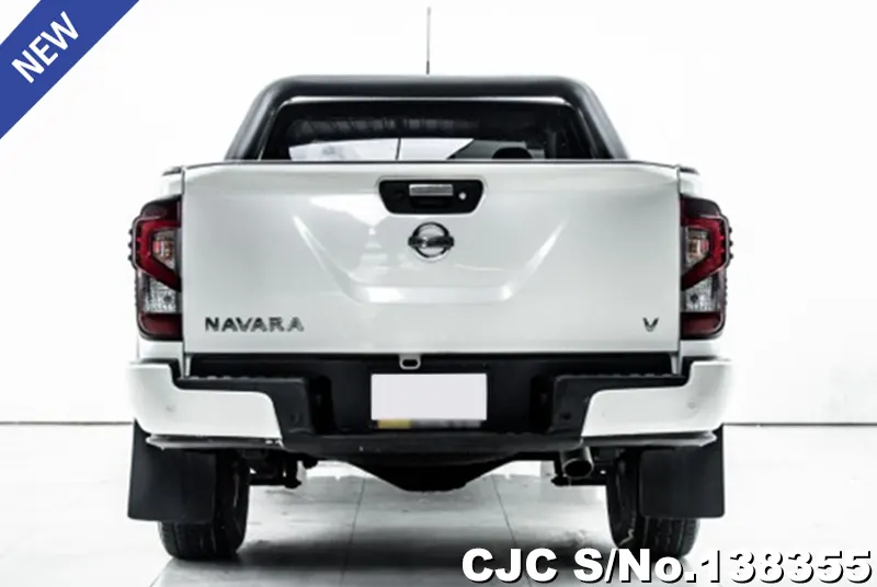 Nissan Navara in White for Sale Image 3