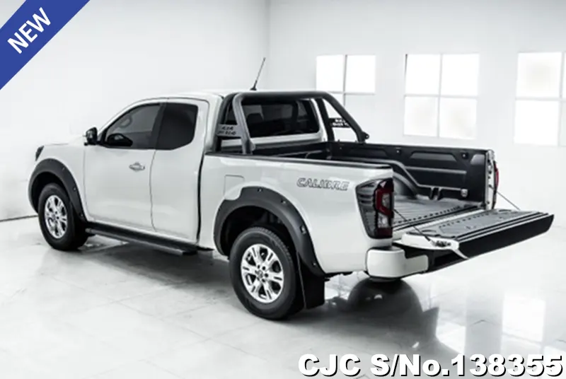 Nissan Navara in White for Sale Image 5