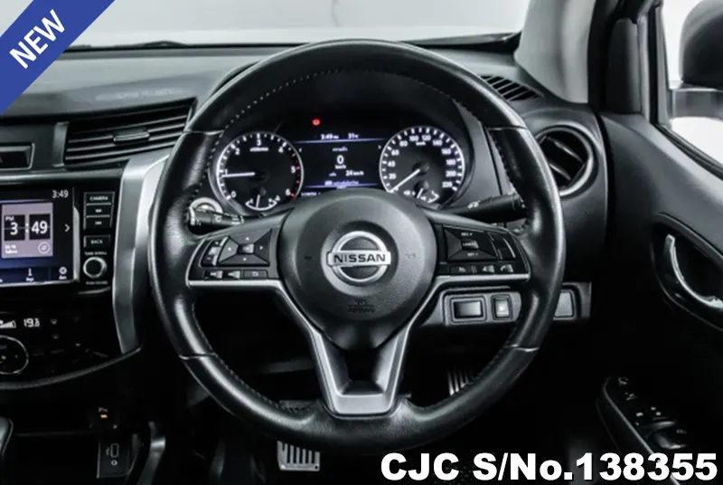 Nissan Navara in White for Sale Image 9
