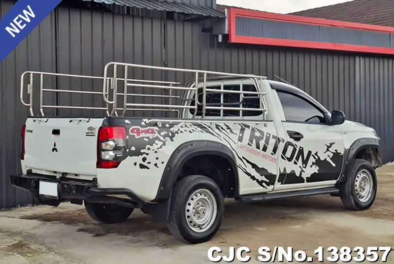Mitsubishi Triton in White for Sale Image 2