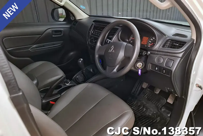 Mitsubishi Triton in White for Sale Image 6