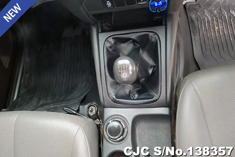 Mitsubishi Triton in White for Sale Image 10