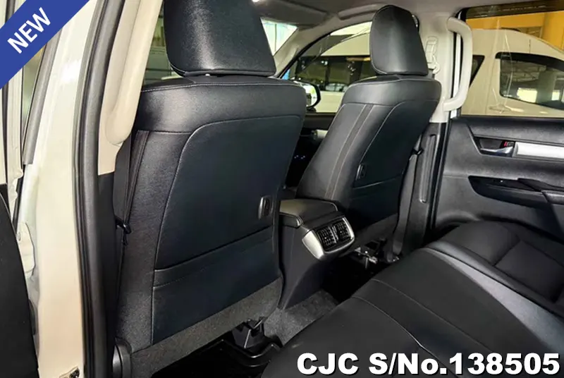 Toyota Hilux in White for Sale Image 13