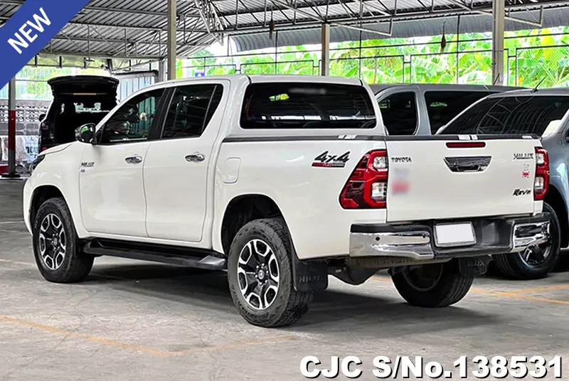 Toyota Hilux in White for Sale Image 1