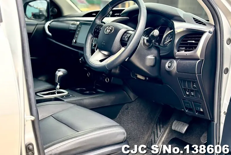 Toyota Hilux in Silver for Sale Image 11
