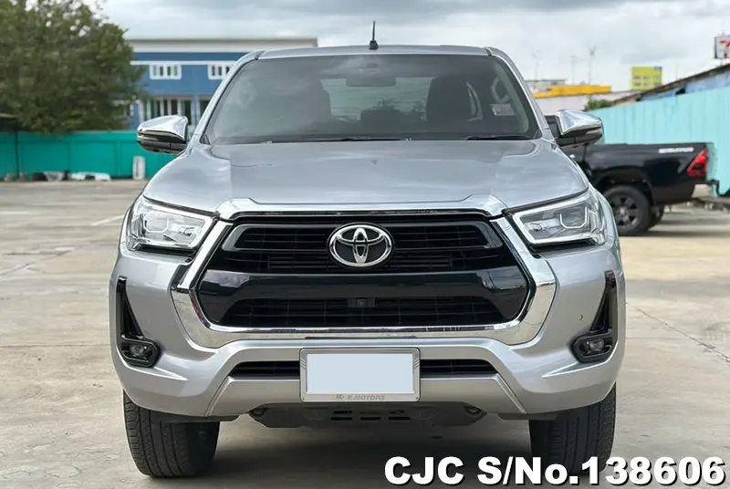 Toyota Hilux in Silver for Sale Image 4
